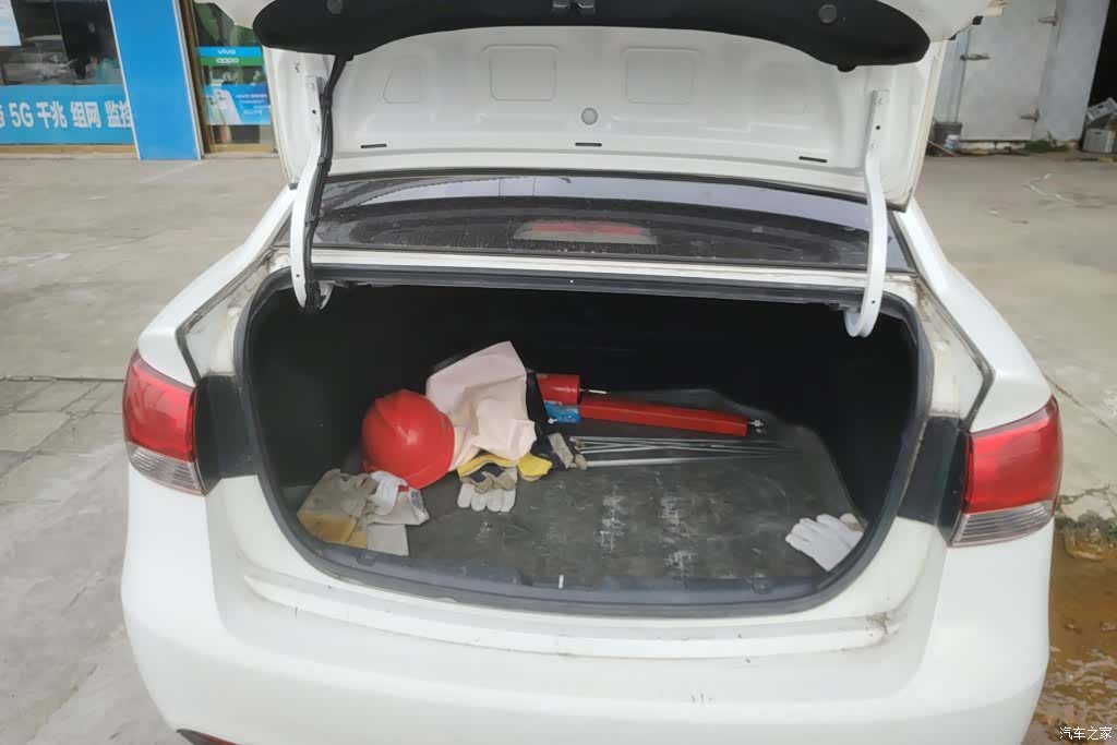 Kia GL, 2015 4