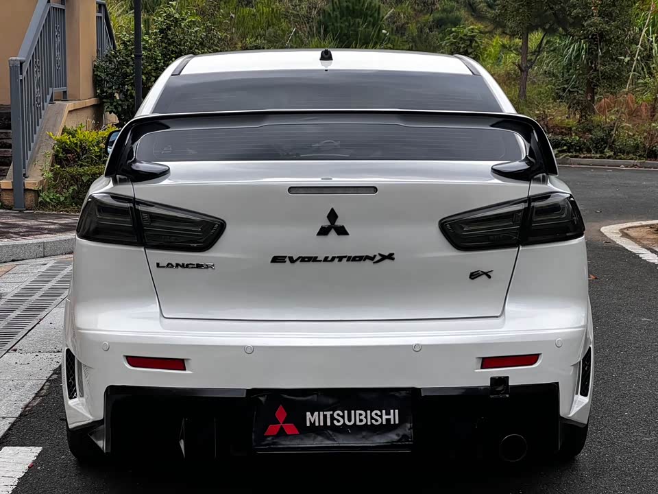 Mitsubishi Wing God