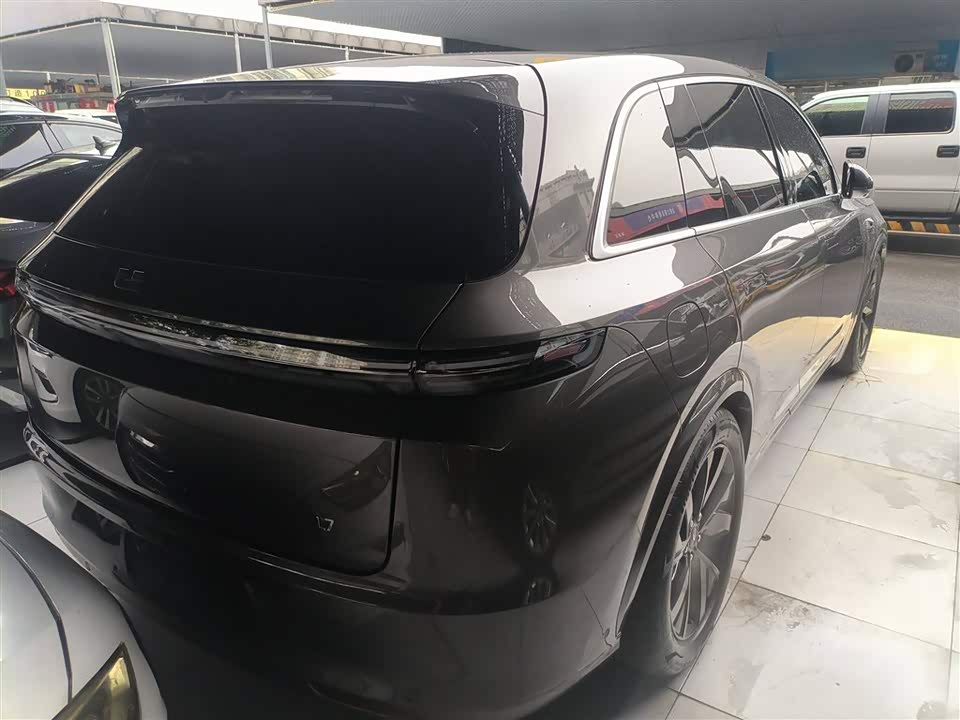 Li Auto Ideal L7