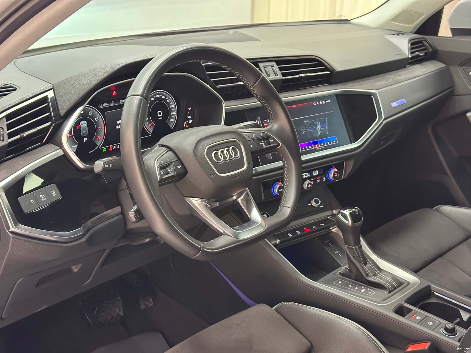 Audi Q3, 2023 13
