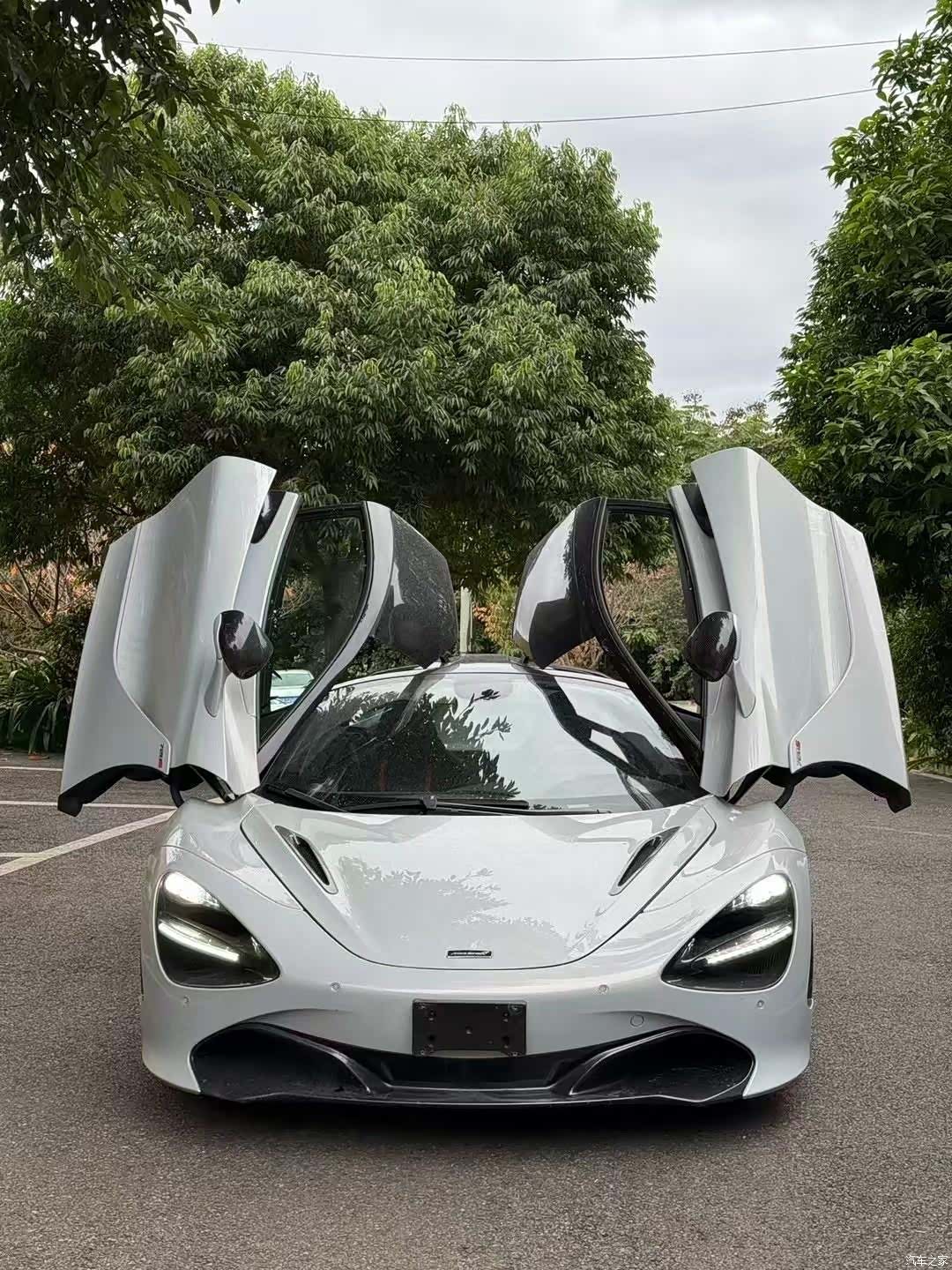 McLaren 720S, 2020 3