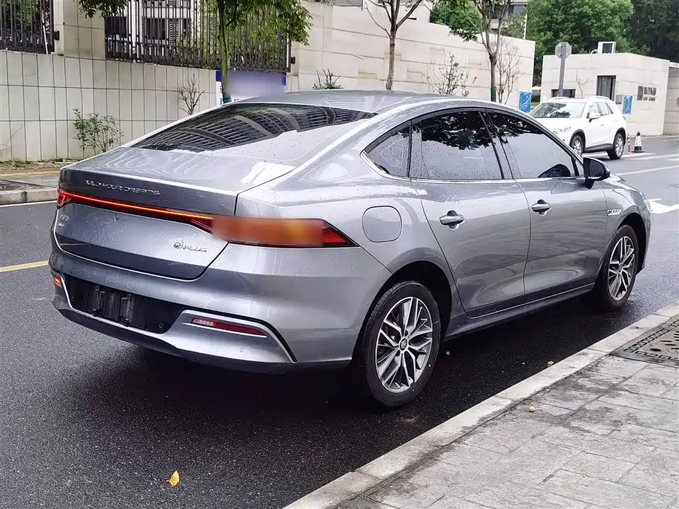 BYD Qin Yuan BYD Qin Yuan