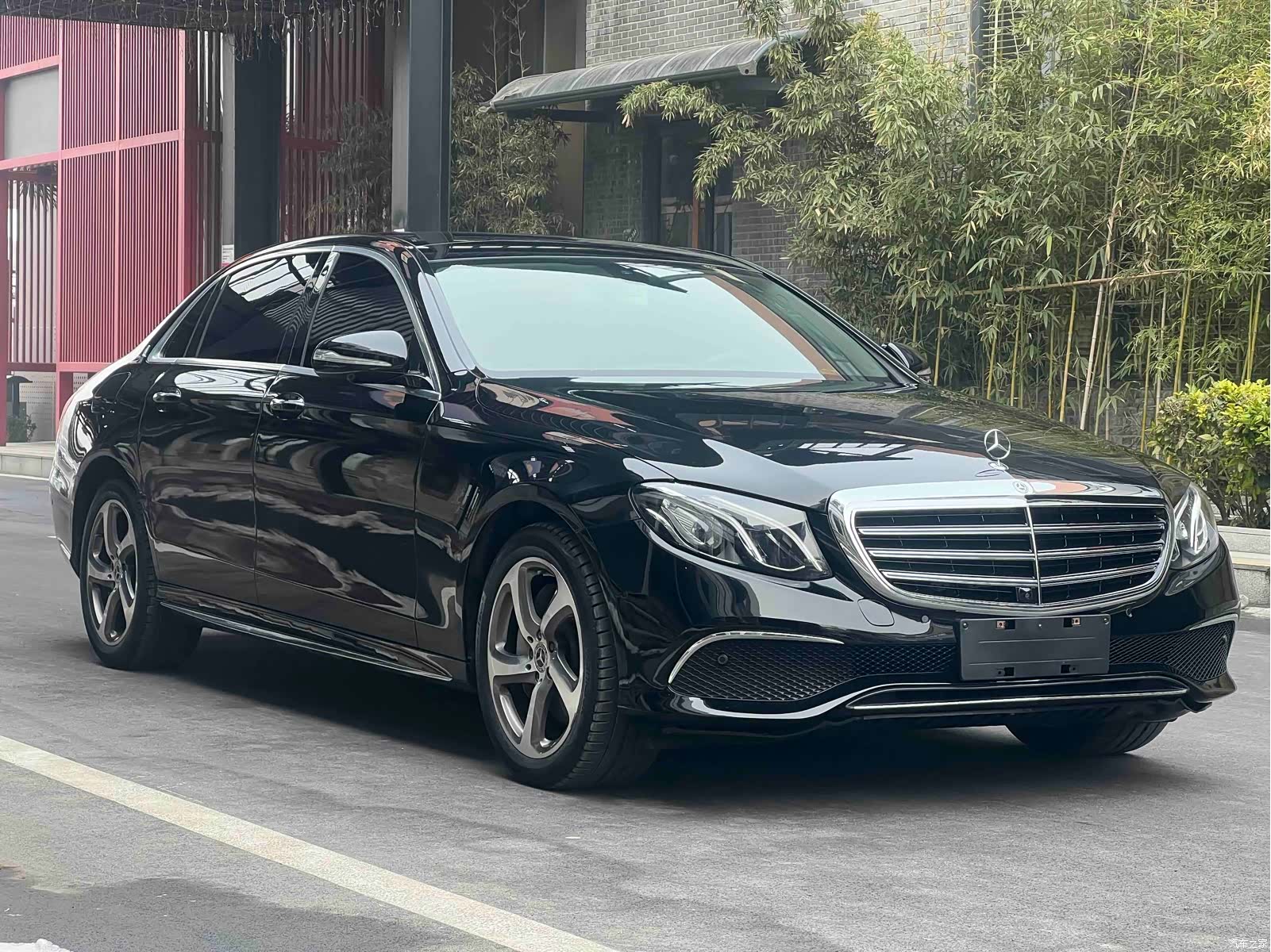Mercedes-Benz E-Class, 2018 3