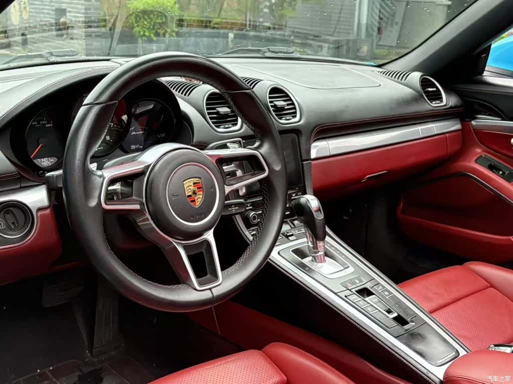 Porsche Boxster, 2017 все фото