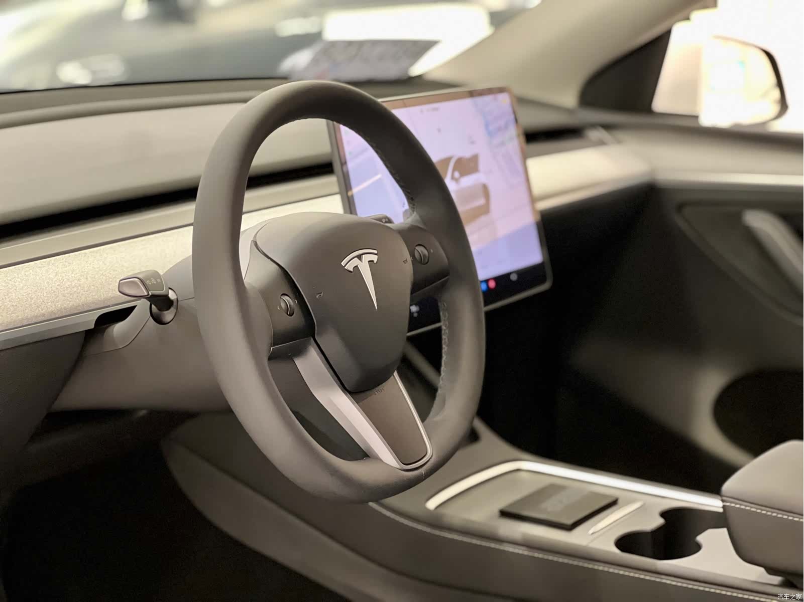 Tesla Model Y, 2024 4
