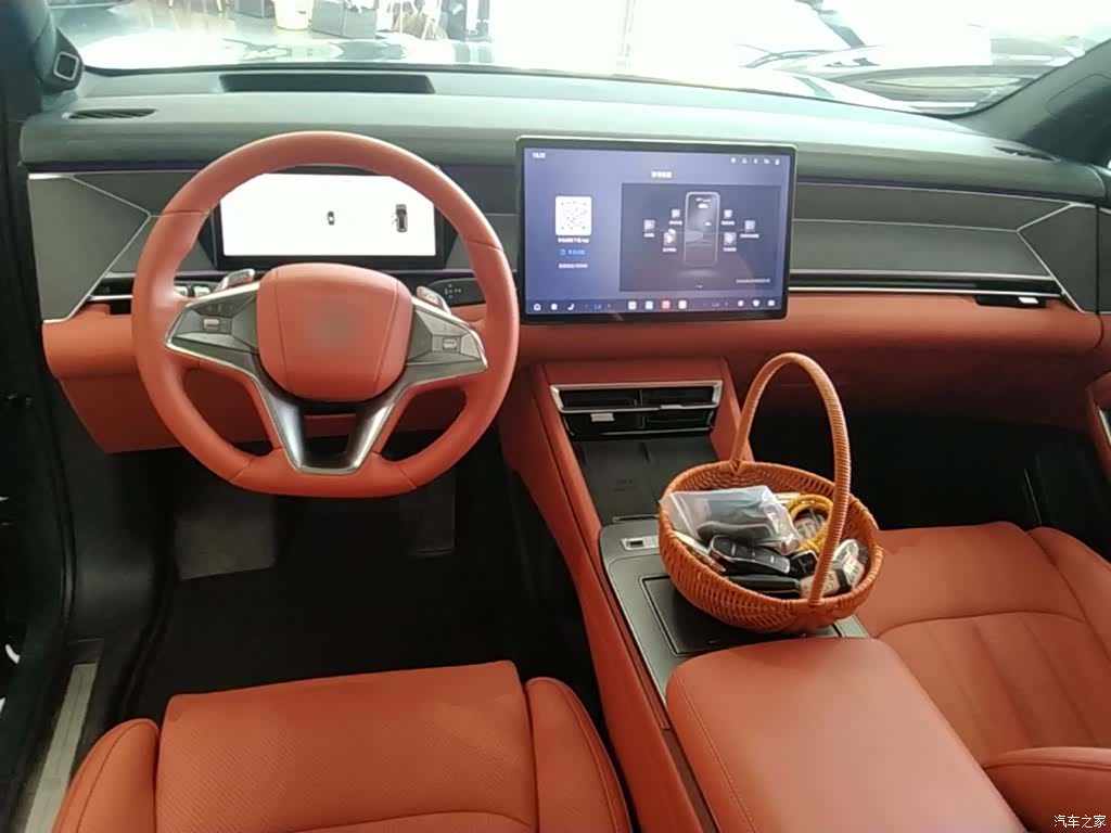 BYD Tang, 2025 10