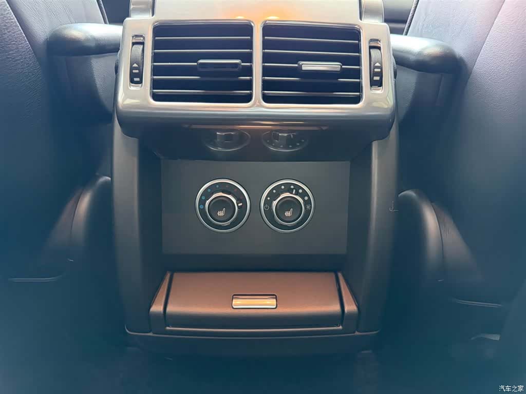 Land Rover Range Rover, 2011 9