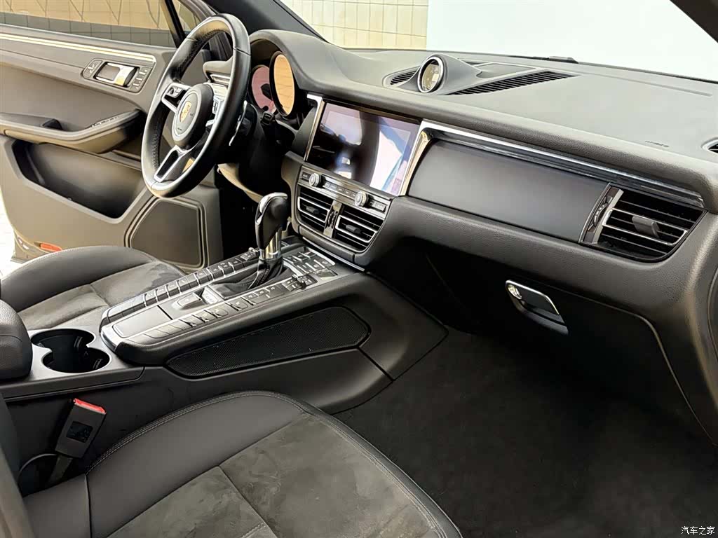 Porsche Macan, 2020 10