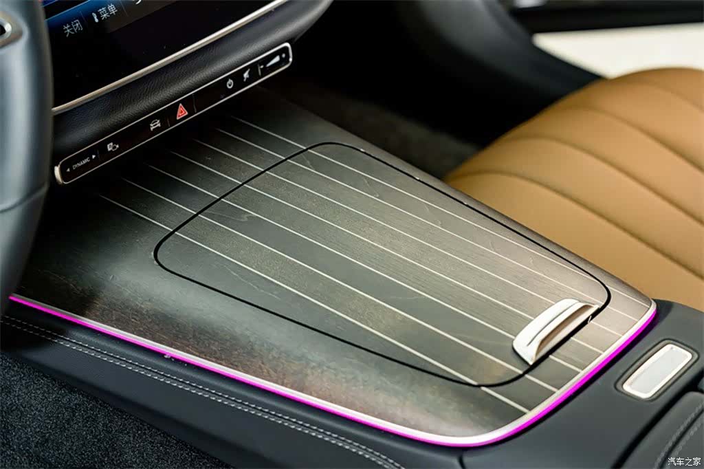 Mercedes-Benz E-Class, 2025 12