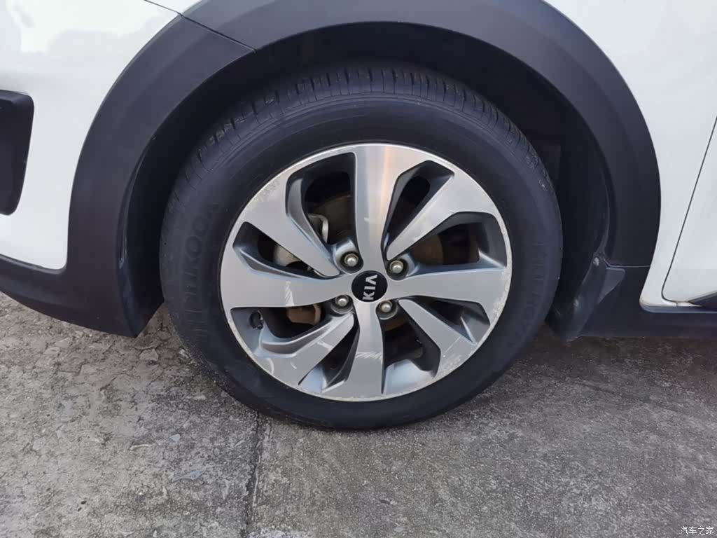 Kia KX, 2018 23