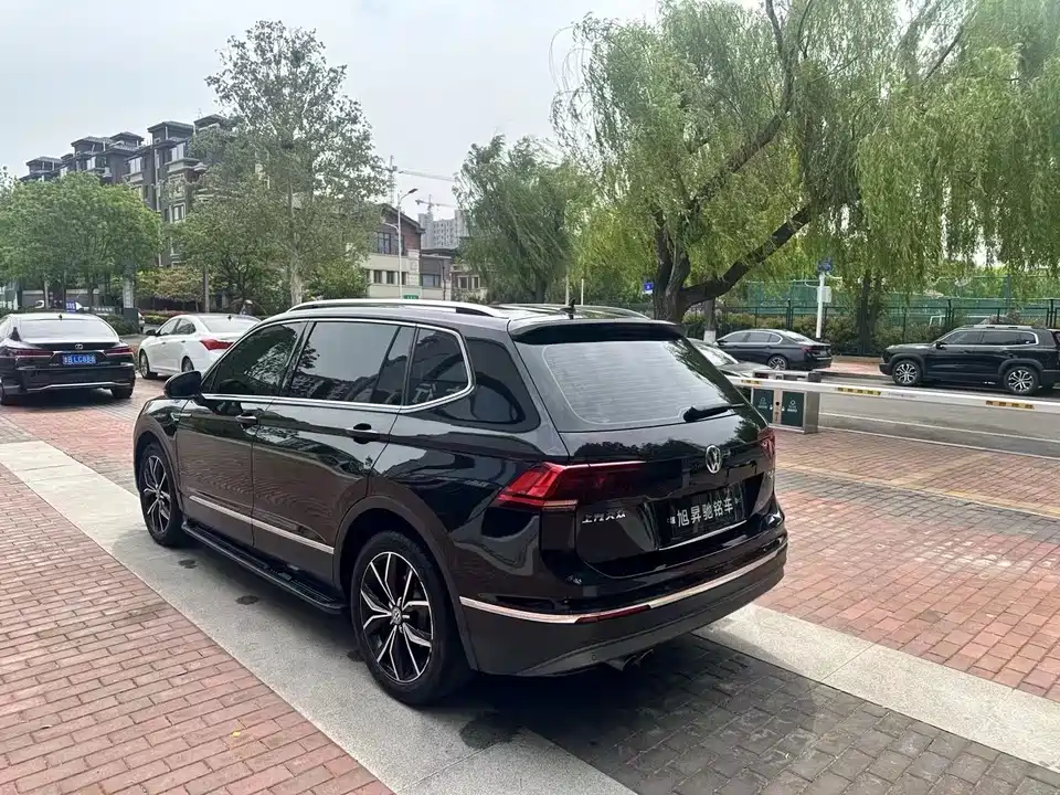 Volkswagen Tiguan L