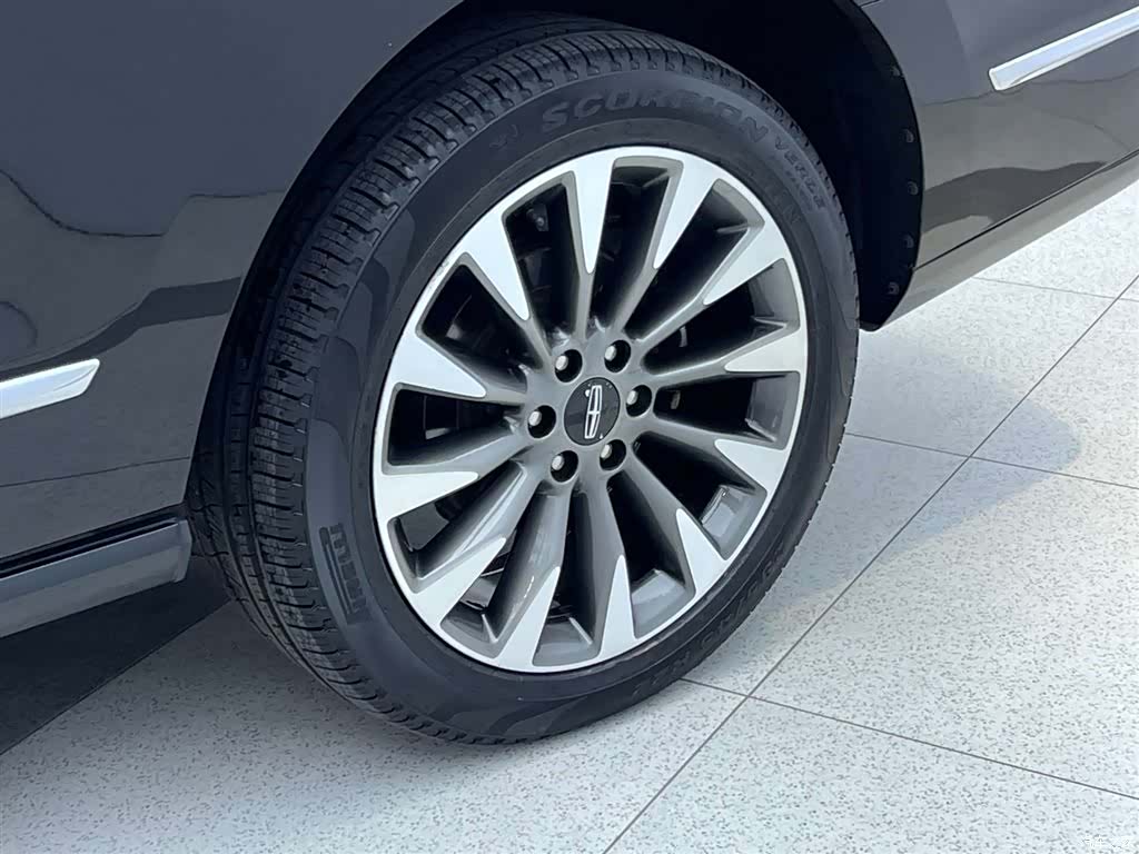 Lincoln Navigator, 2019 7