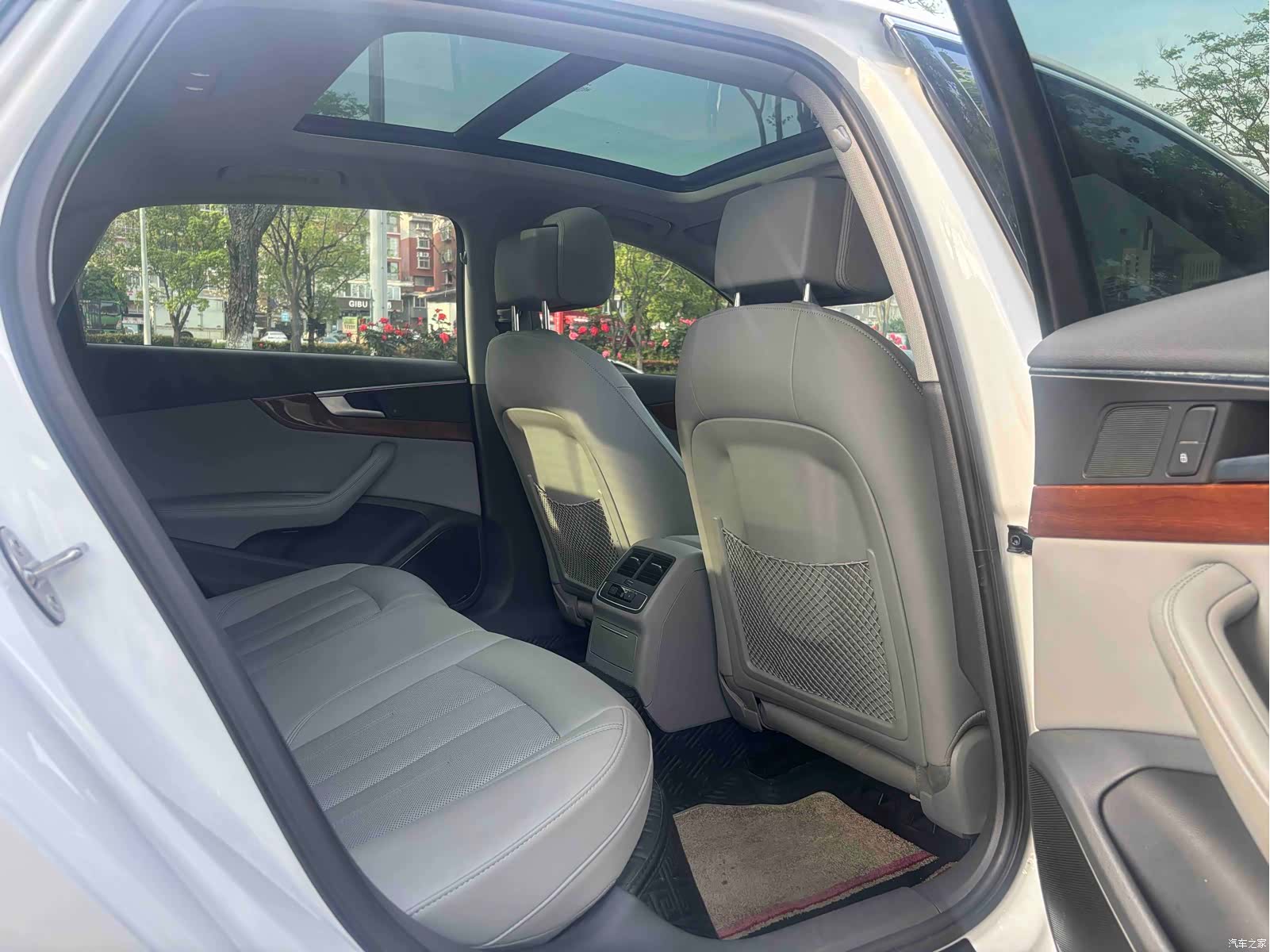 Audi A4L, 2020 9