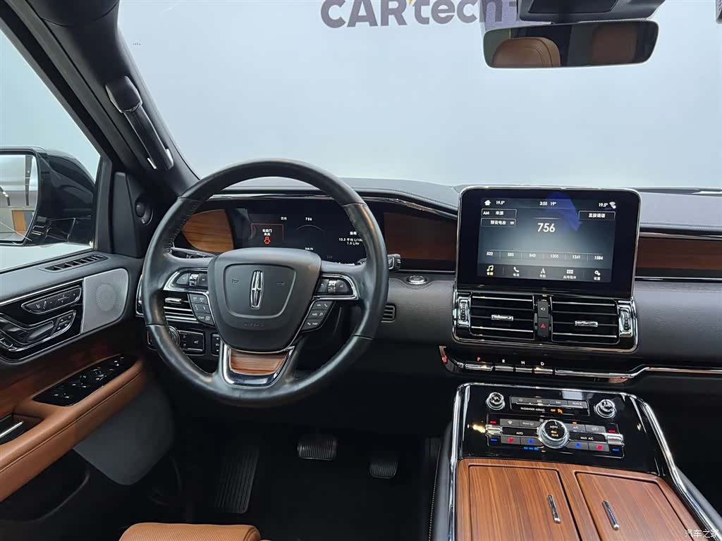 Lincoln Navigator, 2019 35