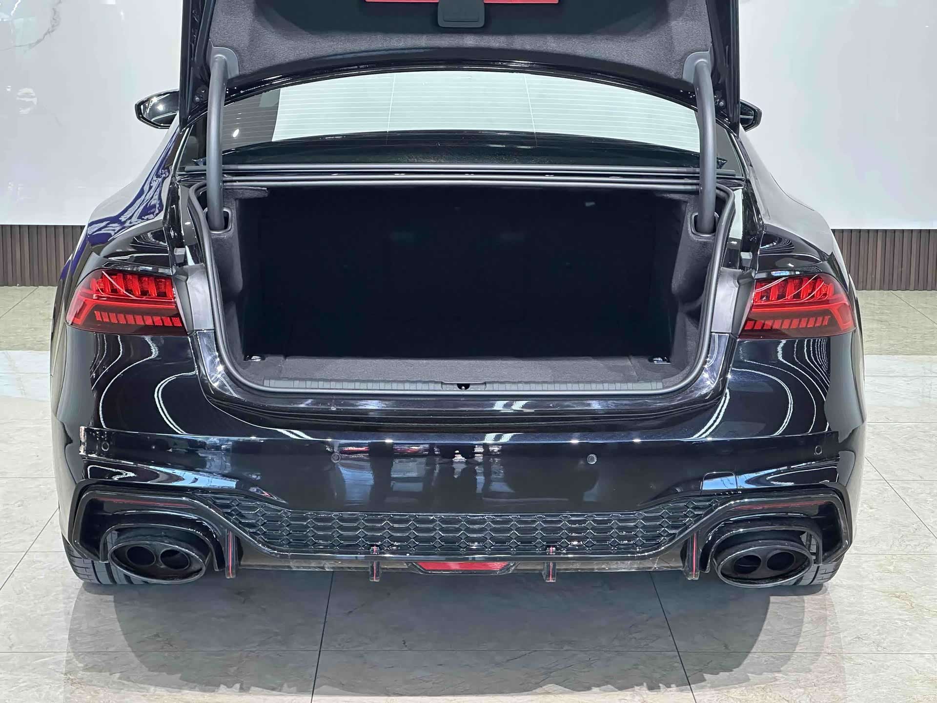 Audi A7L, 2025 7
