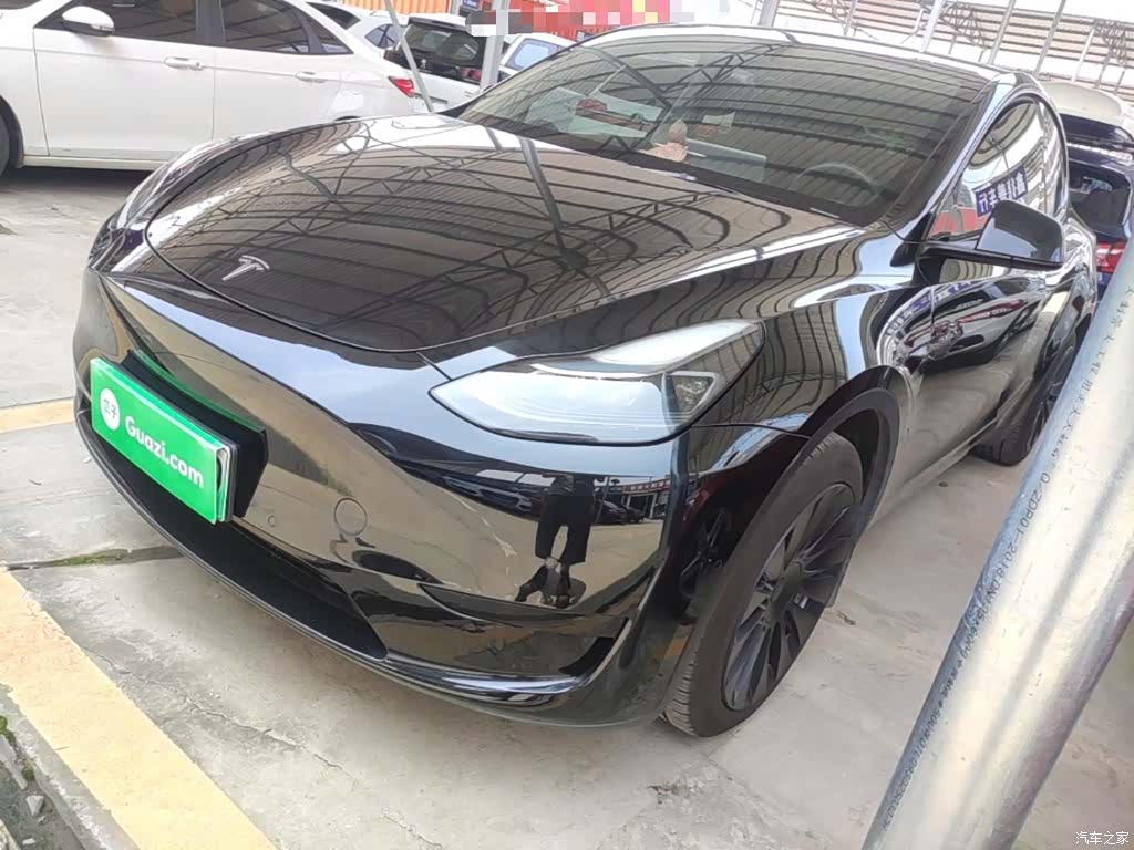 Tesla Model Y, 2023 2