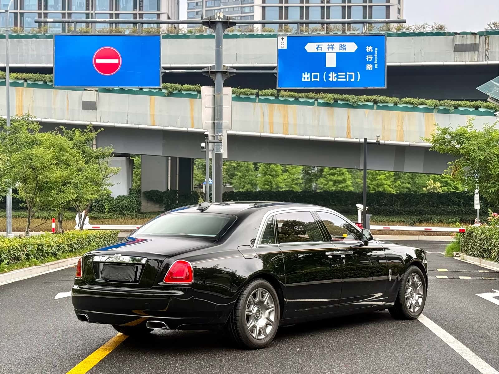Rolls-Royce Ghost, 2019 7