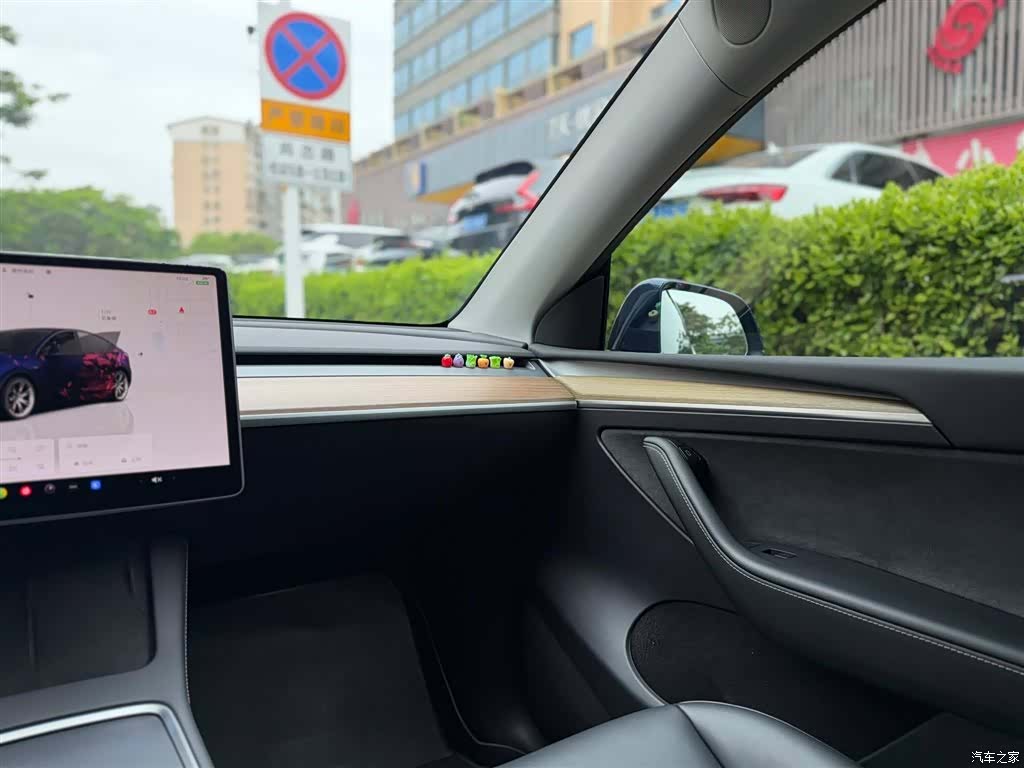 Tesla Model Y, 2023 9
