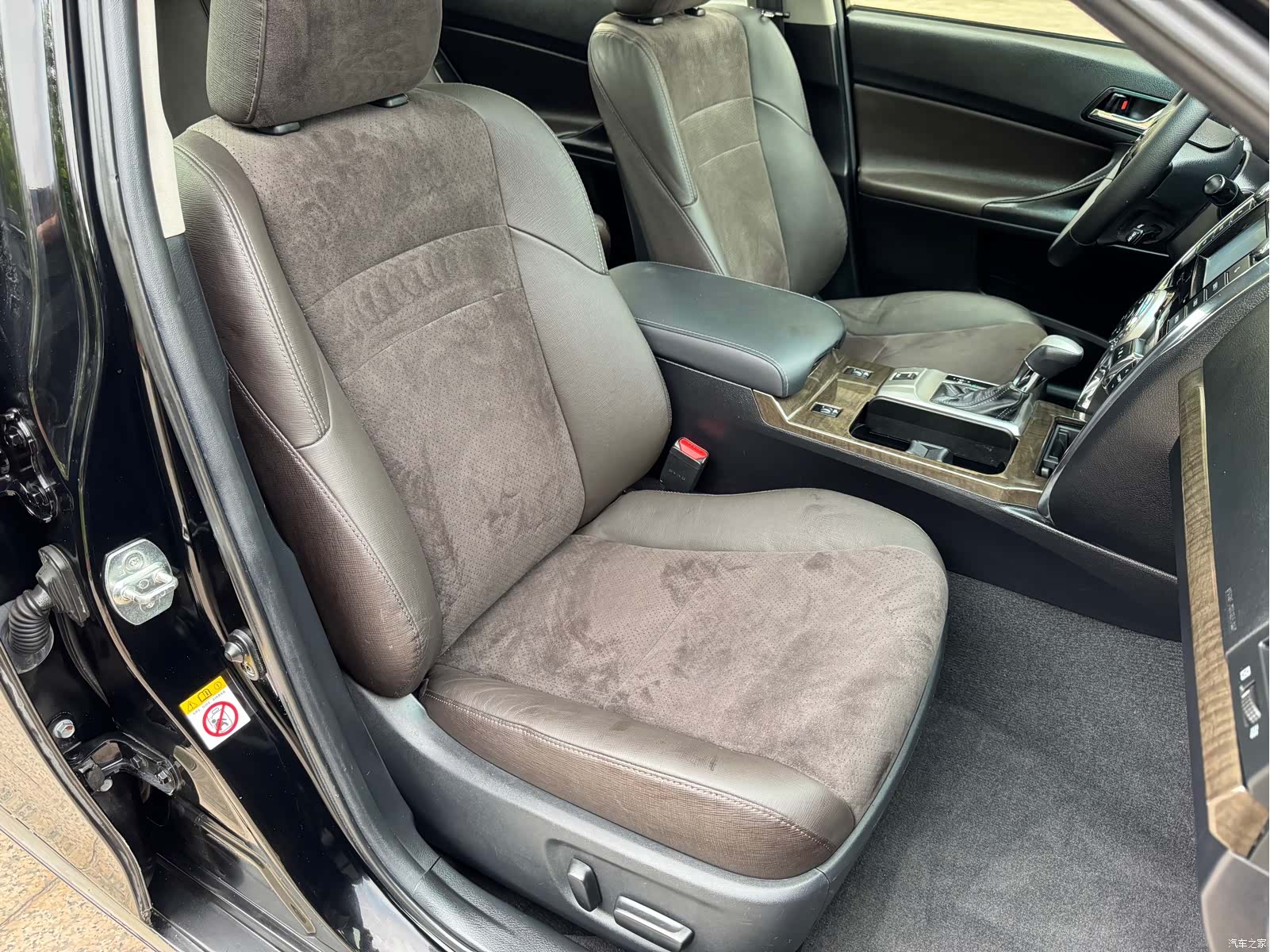 Toyota 2.5V, 2014 10