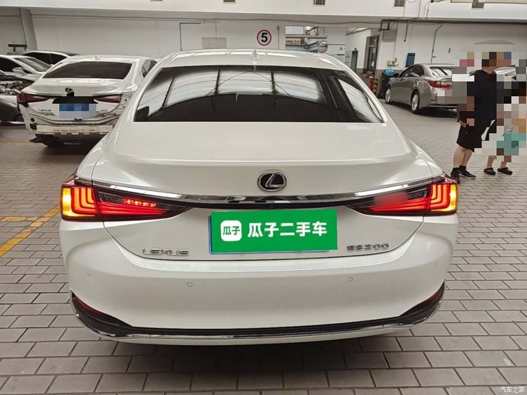 Lexus ES, 2024 6