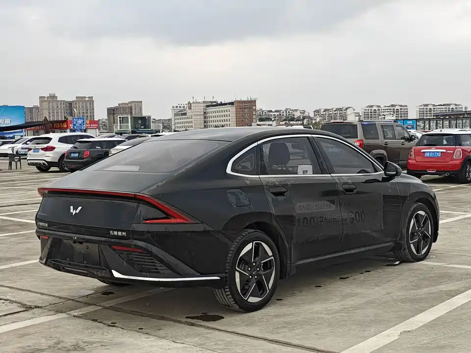 Wuling Wuling Starlight