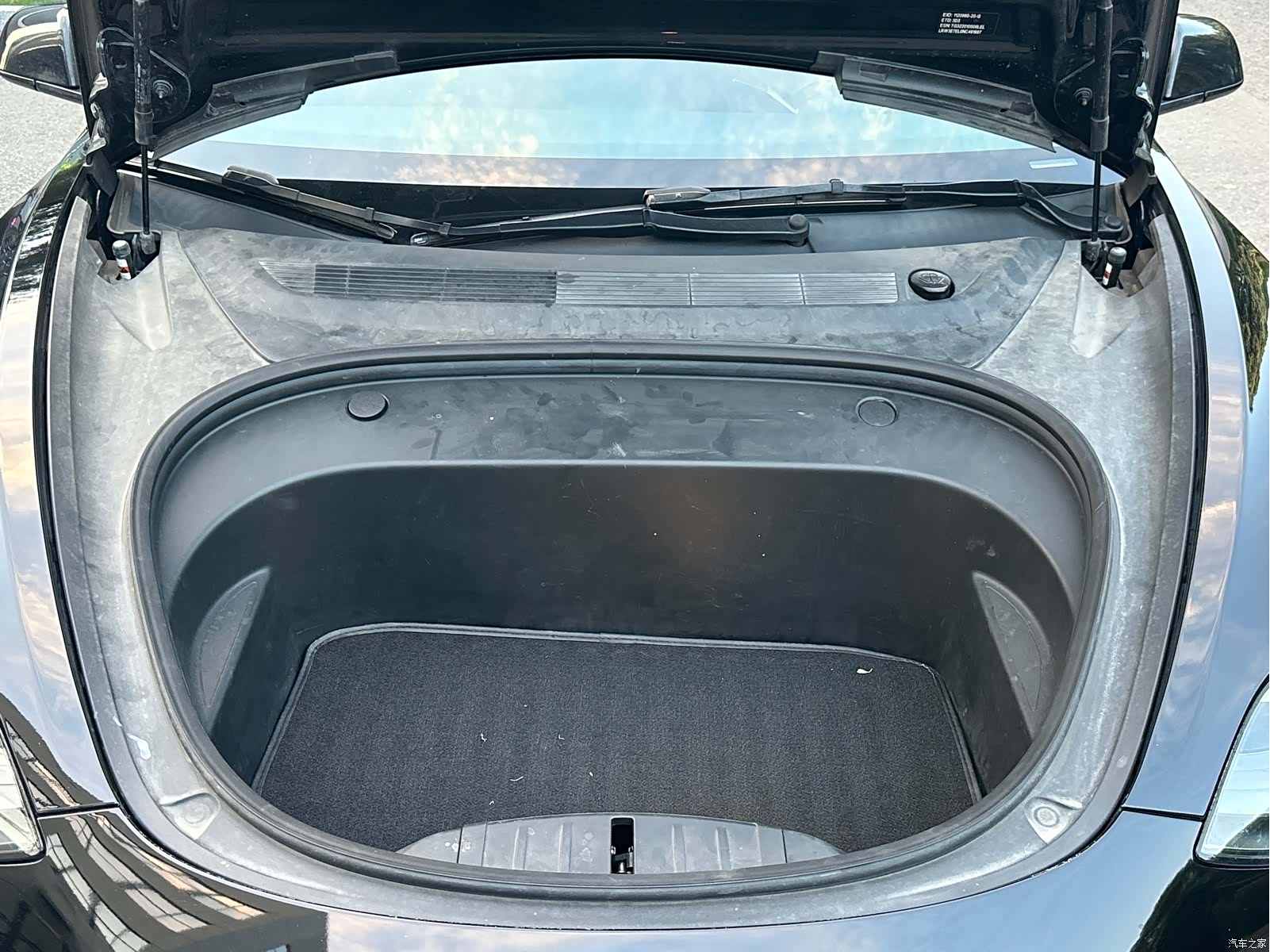 Tesla Model 3, 2022 15