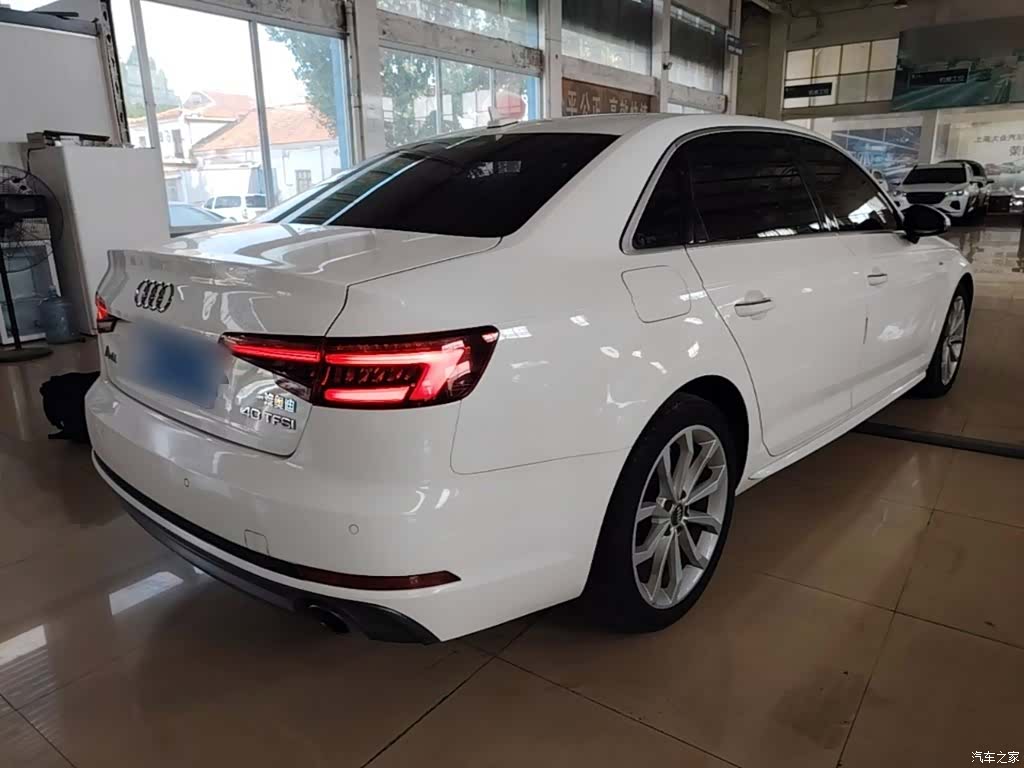 Audi A4L, 2018 7