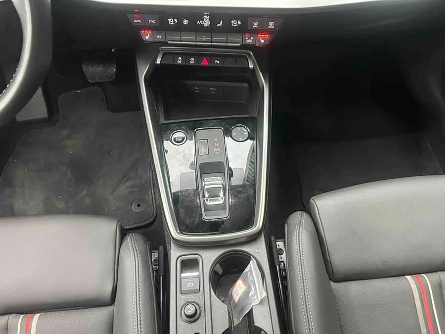 Audi A3 2023, фото 10