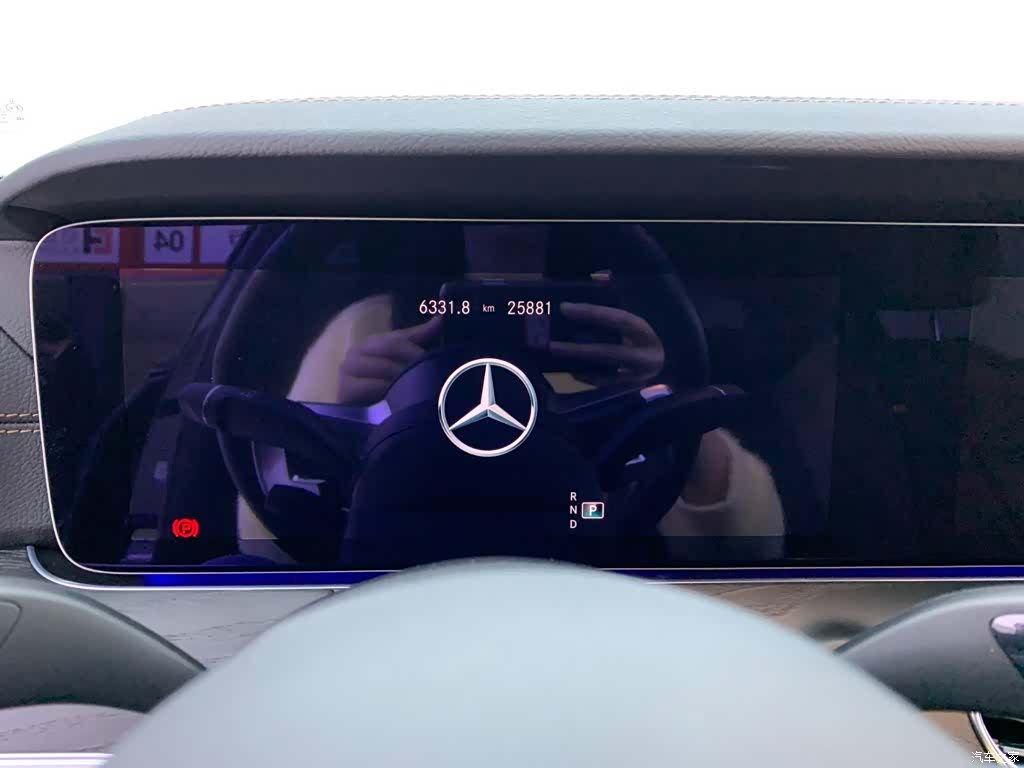 Mercedes-Benz E-Class, 2023 18