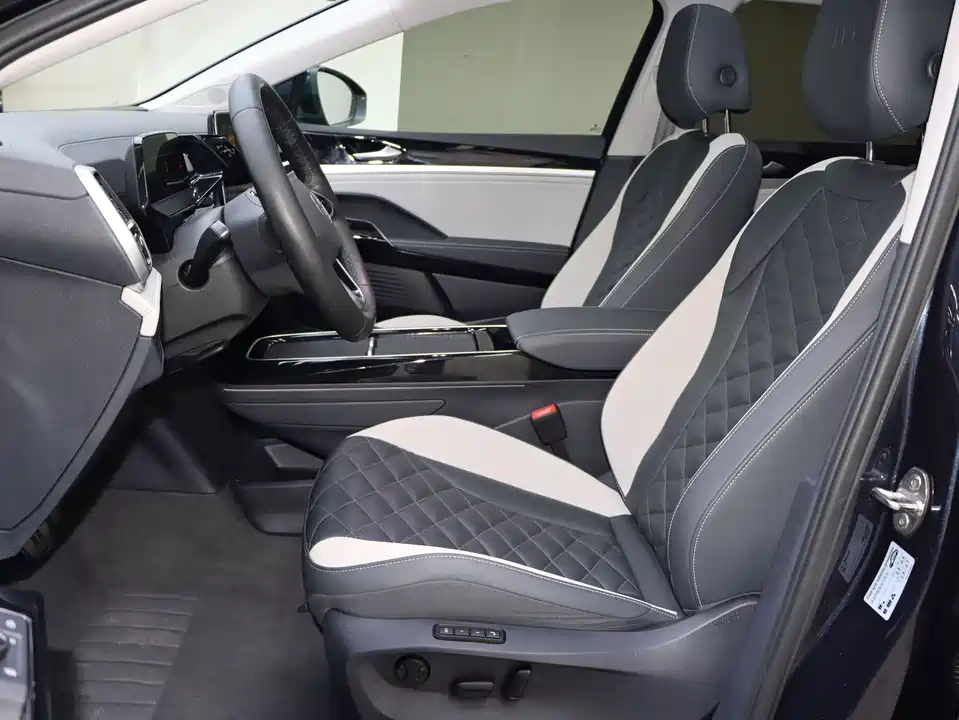 Volkswagen ID.6 CROZZ