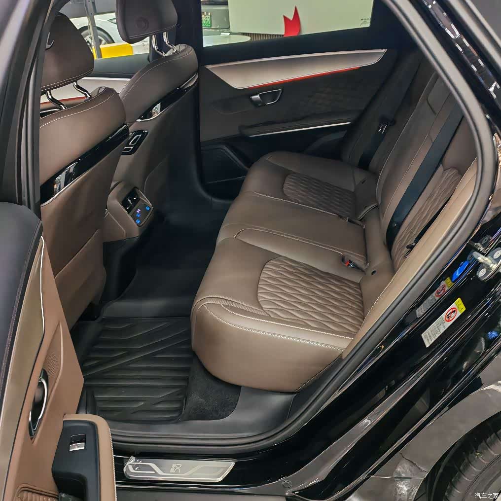 BYD Han, 2024 10