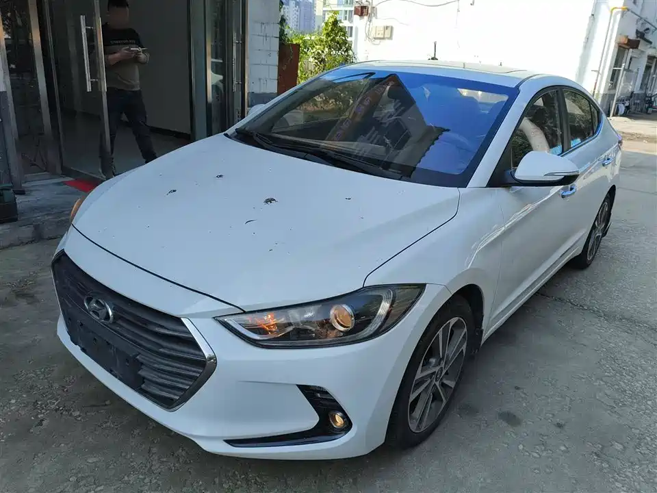 Hyundai Lead