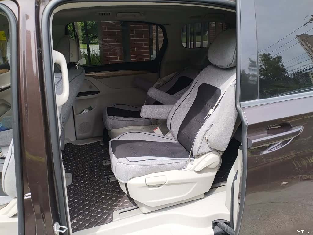 Buick GL8, 2019 18