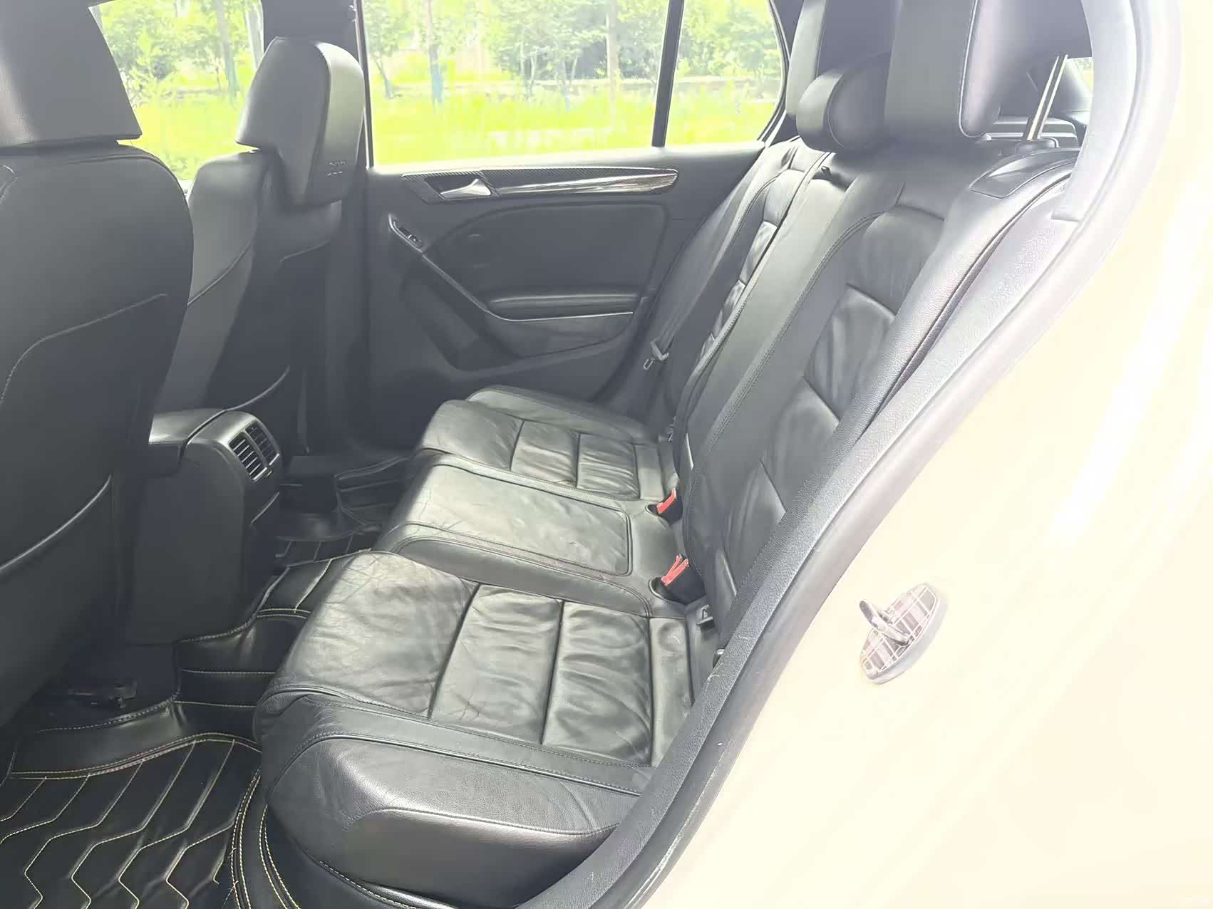 Volkswagen Golf, 2010 13