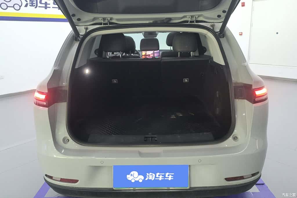 Leapmotor C10, 2024 4