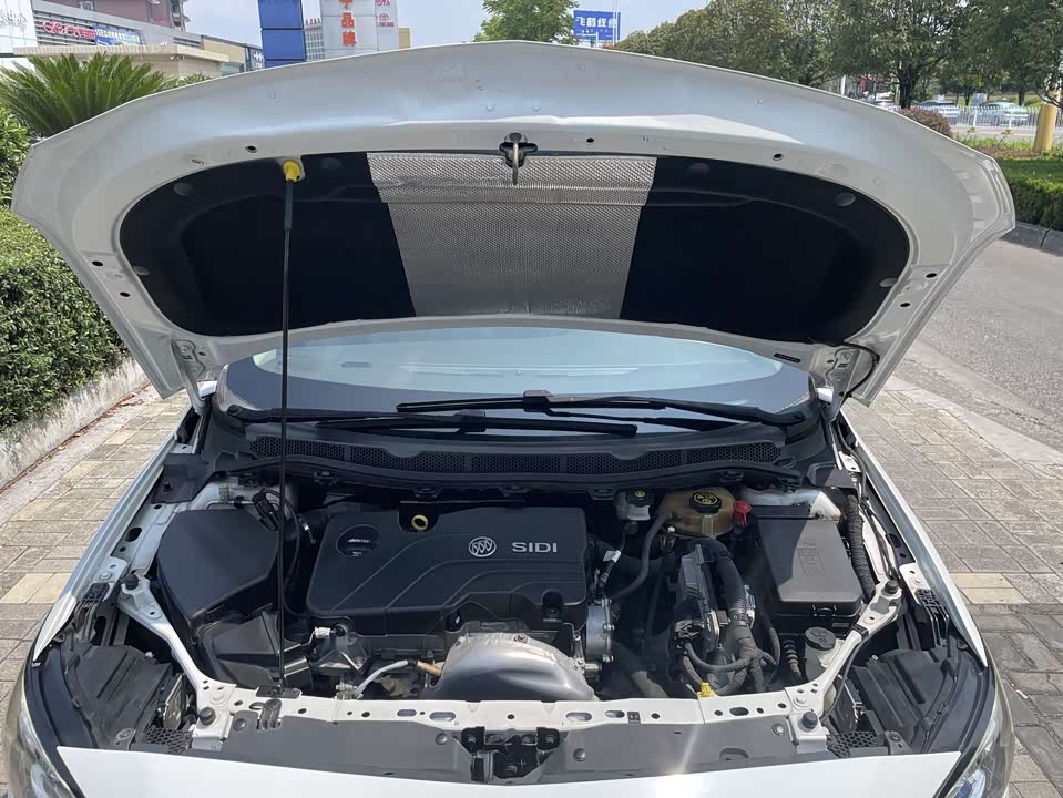 Dongfeng Enshi Car