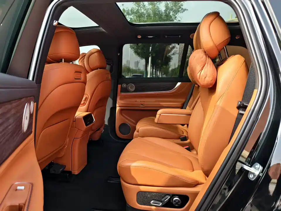 AITO Ask the world M9