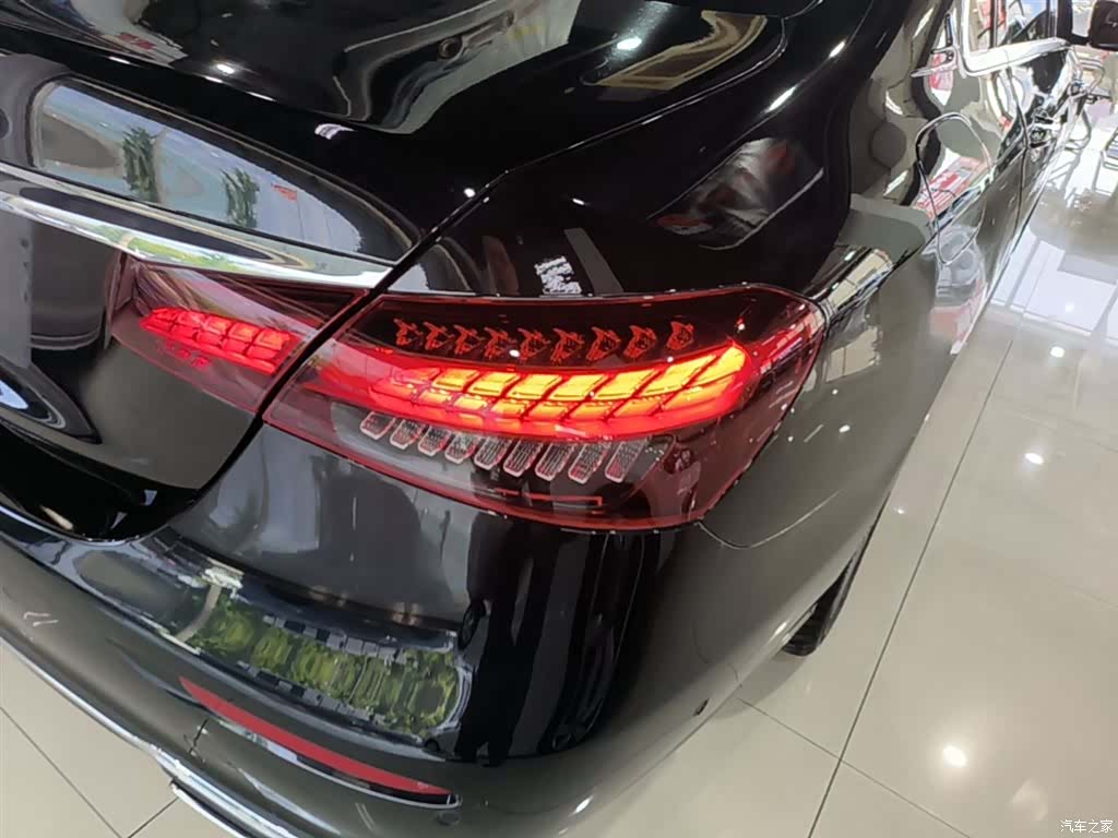 Mercedes-Benz E-Class, 2023 8