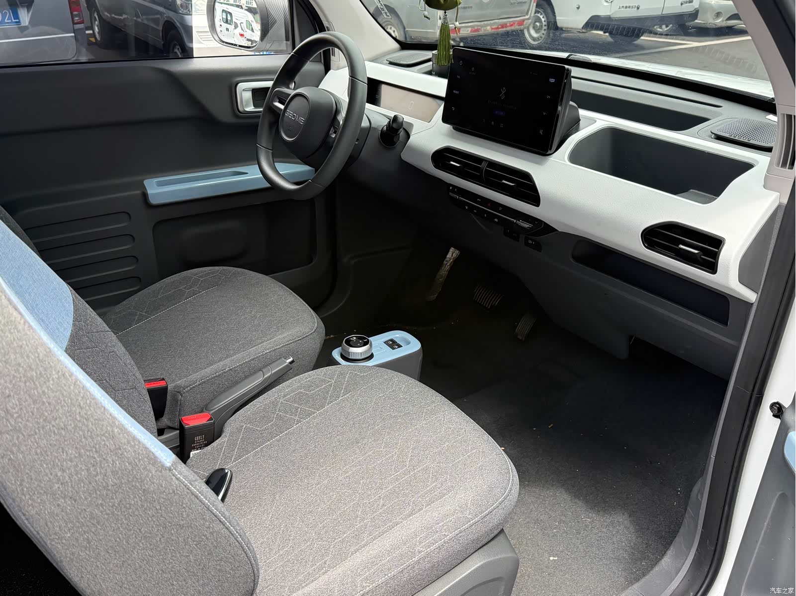 Geely Panda, 2025 7