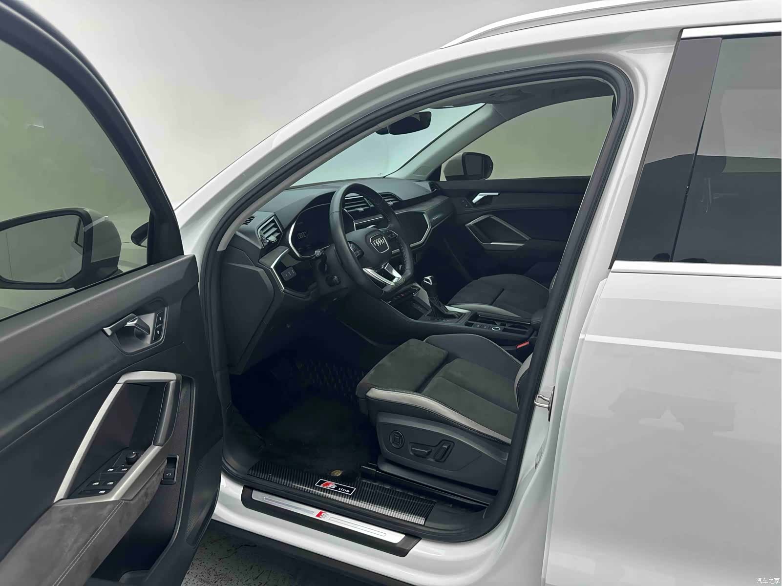 Audi Q3, 2022 9
