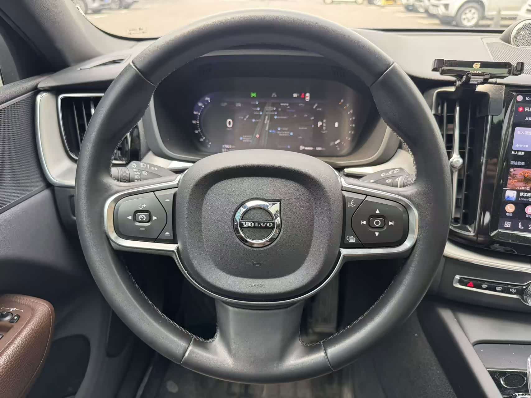 Volvo XC60, 2022 8