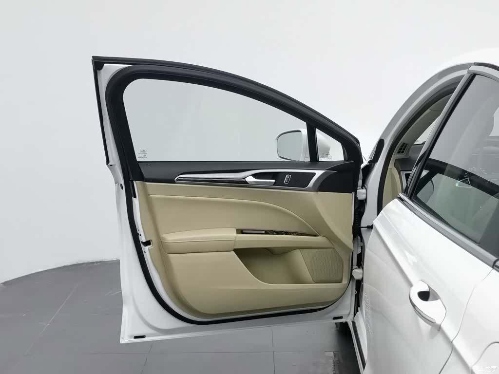 Ford Mondeo, 2014 8