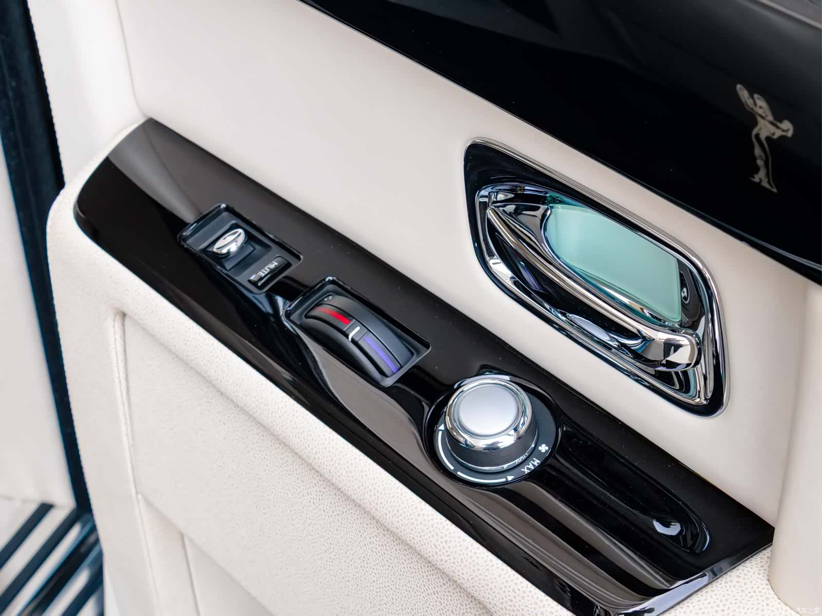 Rolls-Royce Phantom, 2013 18