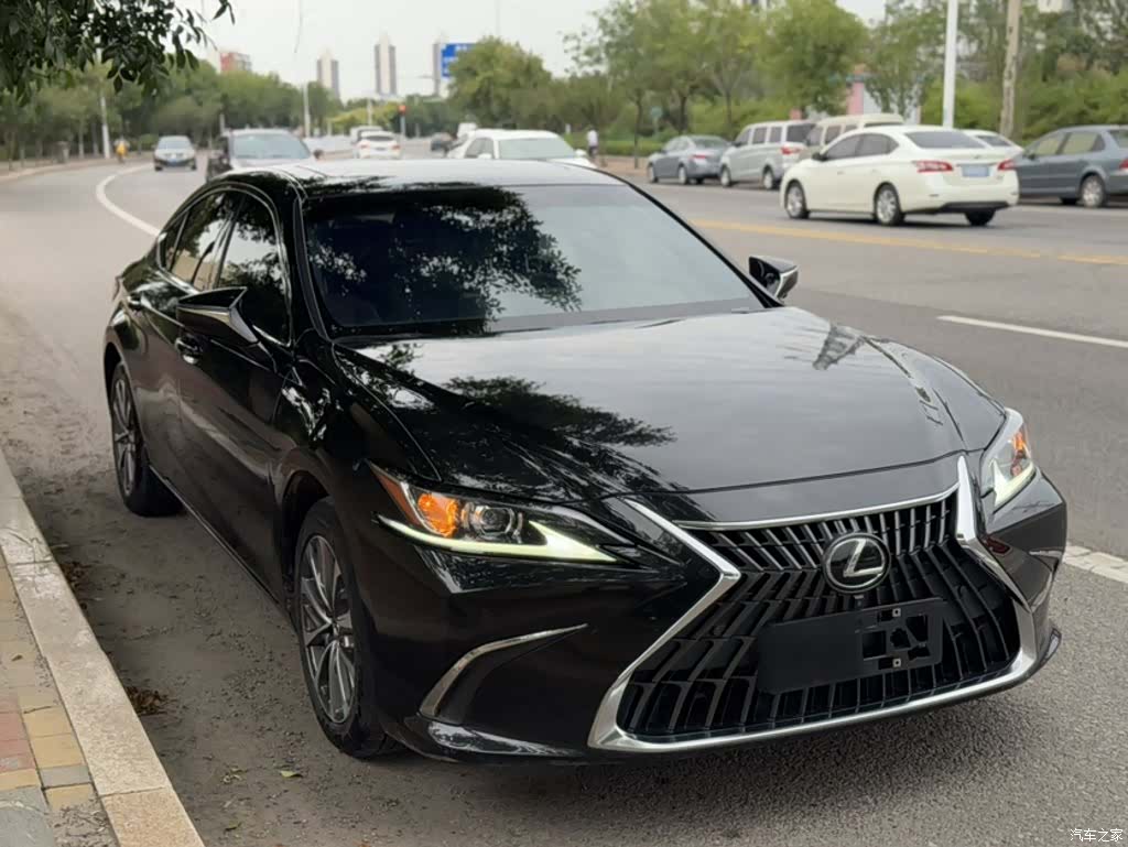 Lexus ES, 2023 8