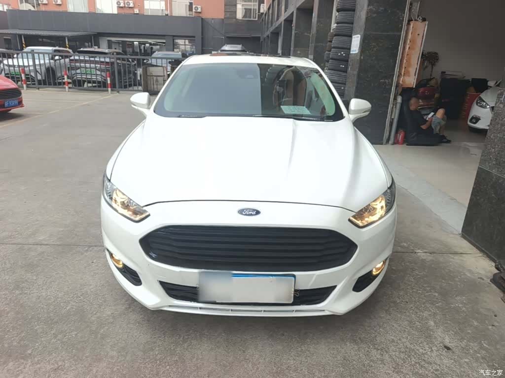 Ford Mondeo, 2015 3