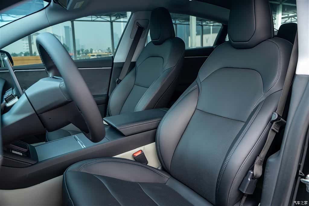 Tesla Model 3, 2023 11