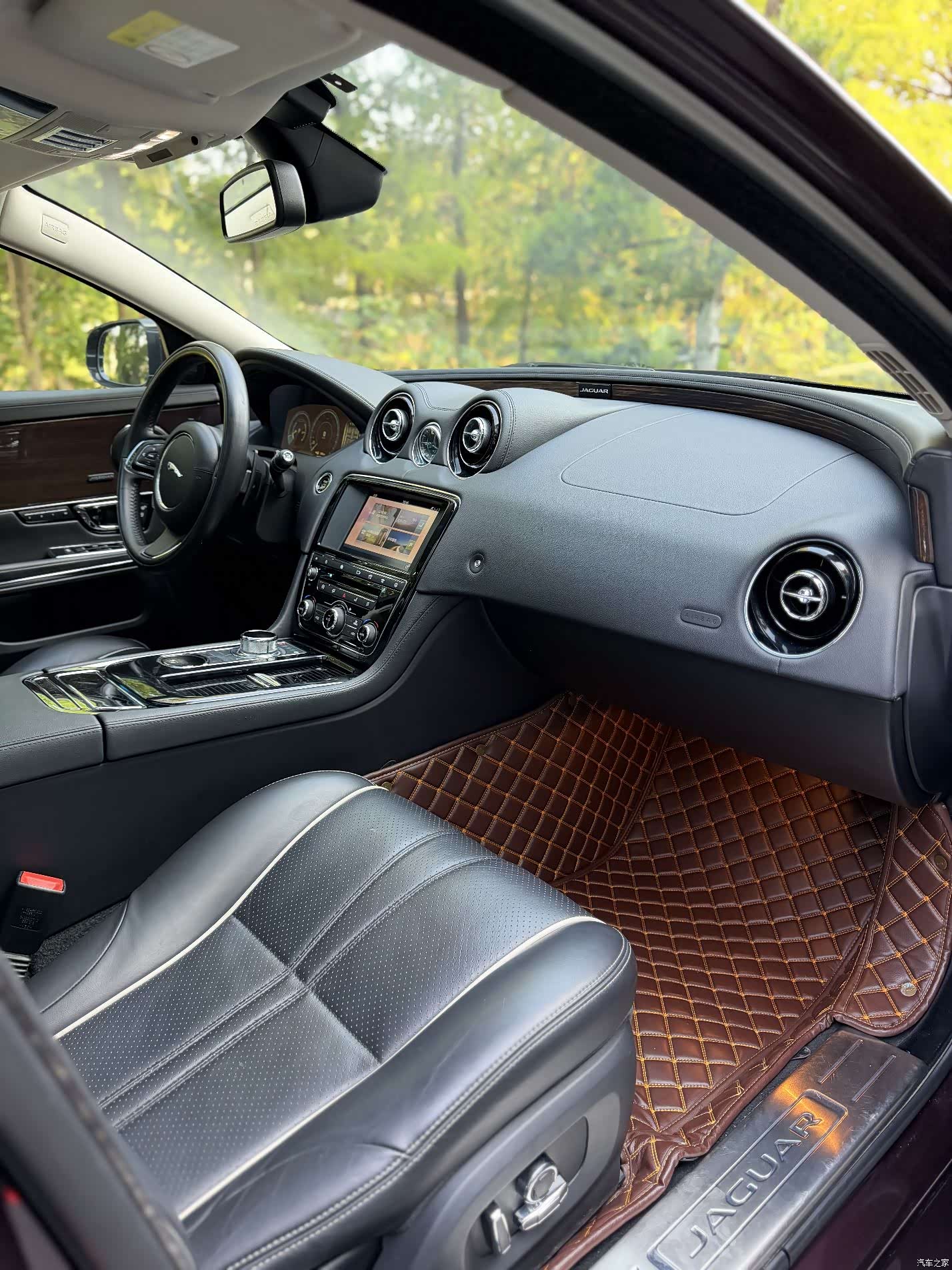 Jaguar XJ, 2017 15
