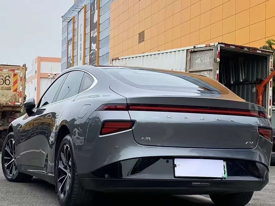XPENG P7
