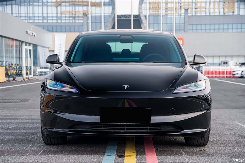 Tesla Model 3, 2023 2