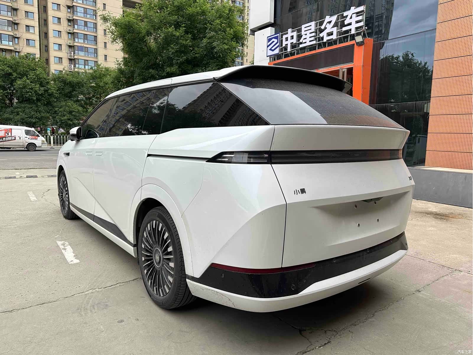 Xpeng X9, 2025 6